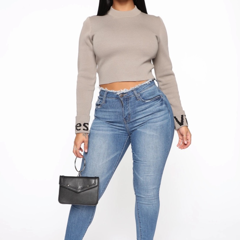 NEW FashionNova Grey/Black Cropped Sweater